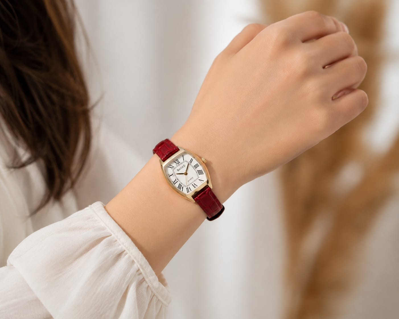 BAOKE Vintage Oval Roman Numeral Red Leather Women's Watch
